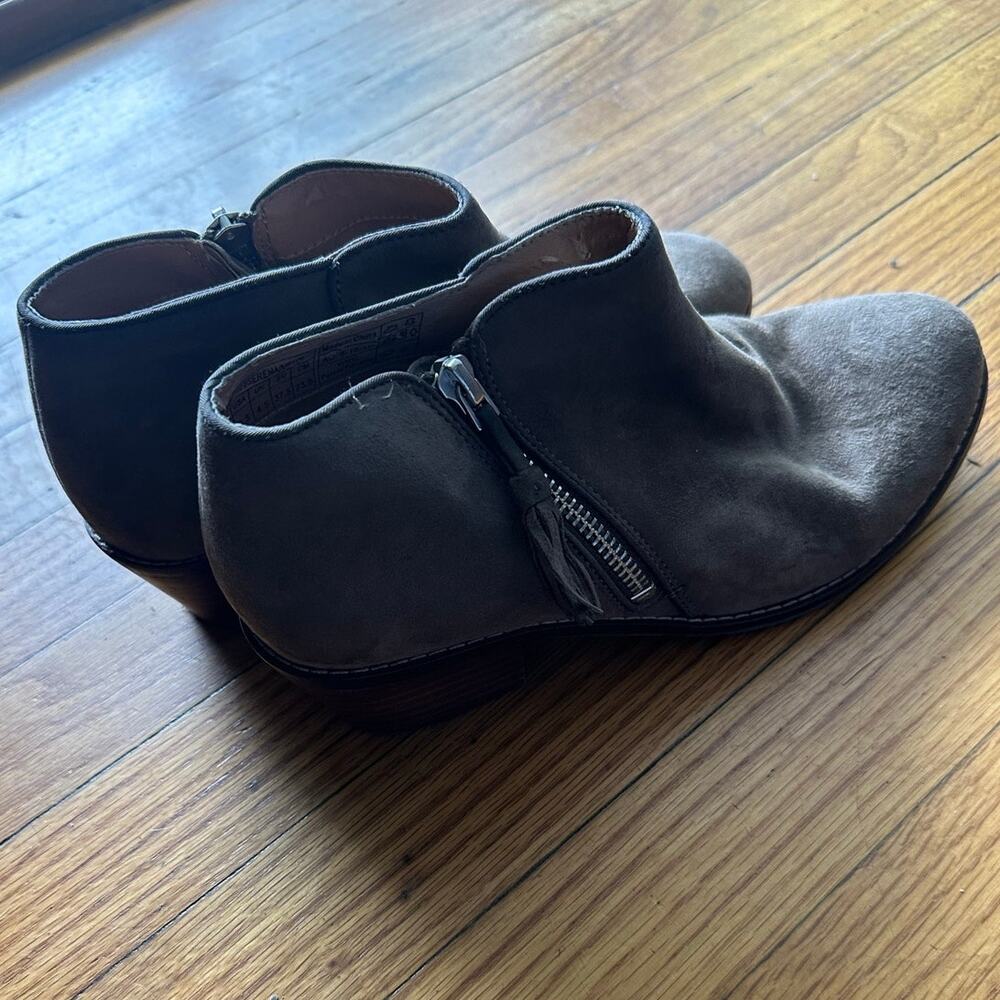 Vionic Joy Serena Booties 6.5 Gray Suede Comfort Ankle Boots Chic Style